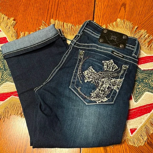 MISS ME⭐️LIKE NEW⭐️Cropped CROSS JEANS👖with Bling Size 29 Dark Wash JP5771P💙 - Picture 2 of 13